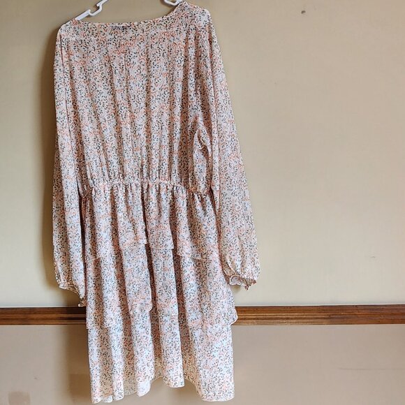 SHEIN- Plus Ditsy Floral Layered Ruffle Hem A-line Dress 4XL (20) - Picture 4 of 6